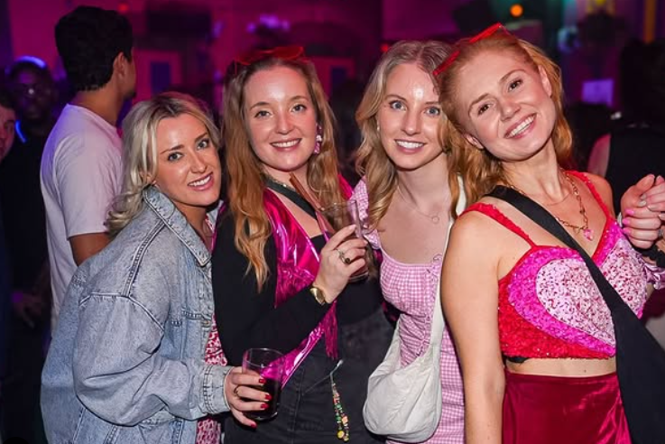 pub crawl valencia